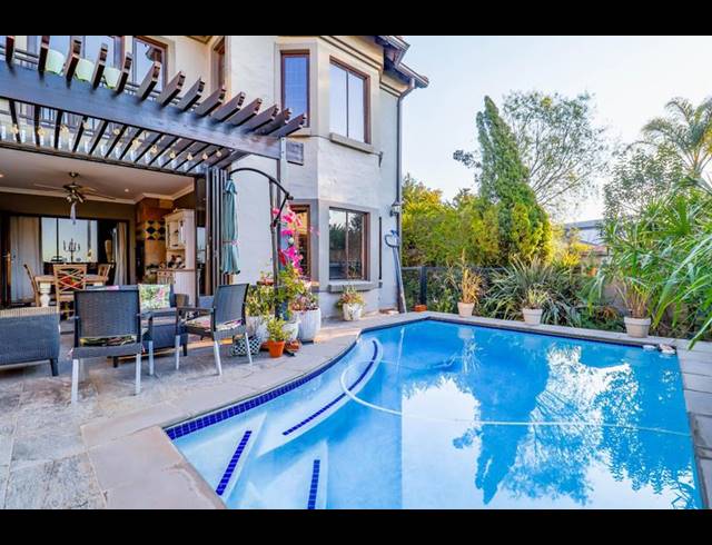 5 BEDROOM HOUSE FOR SALE IN MIDSTREAM ESTATE